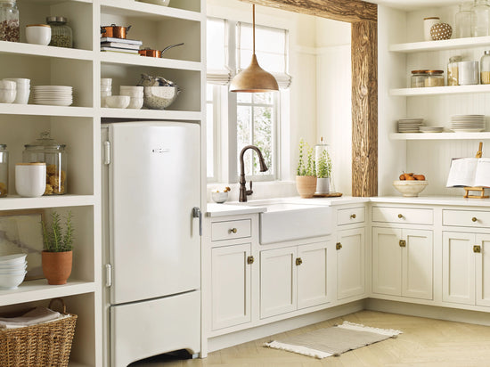 Classic Design Meets Modern Function: Moen Adds Magnetix™ Technology to the Weymouth® Pulldown Kitchen Faucet