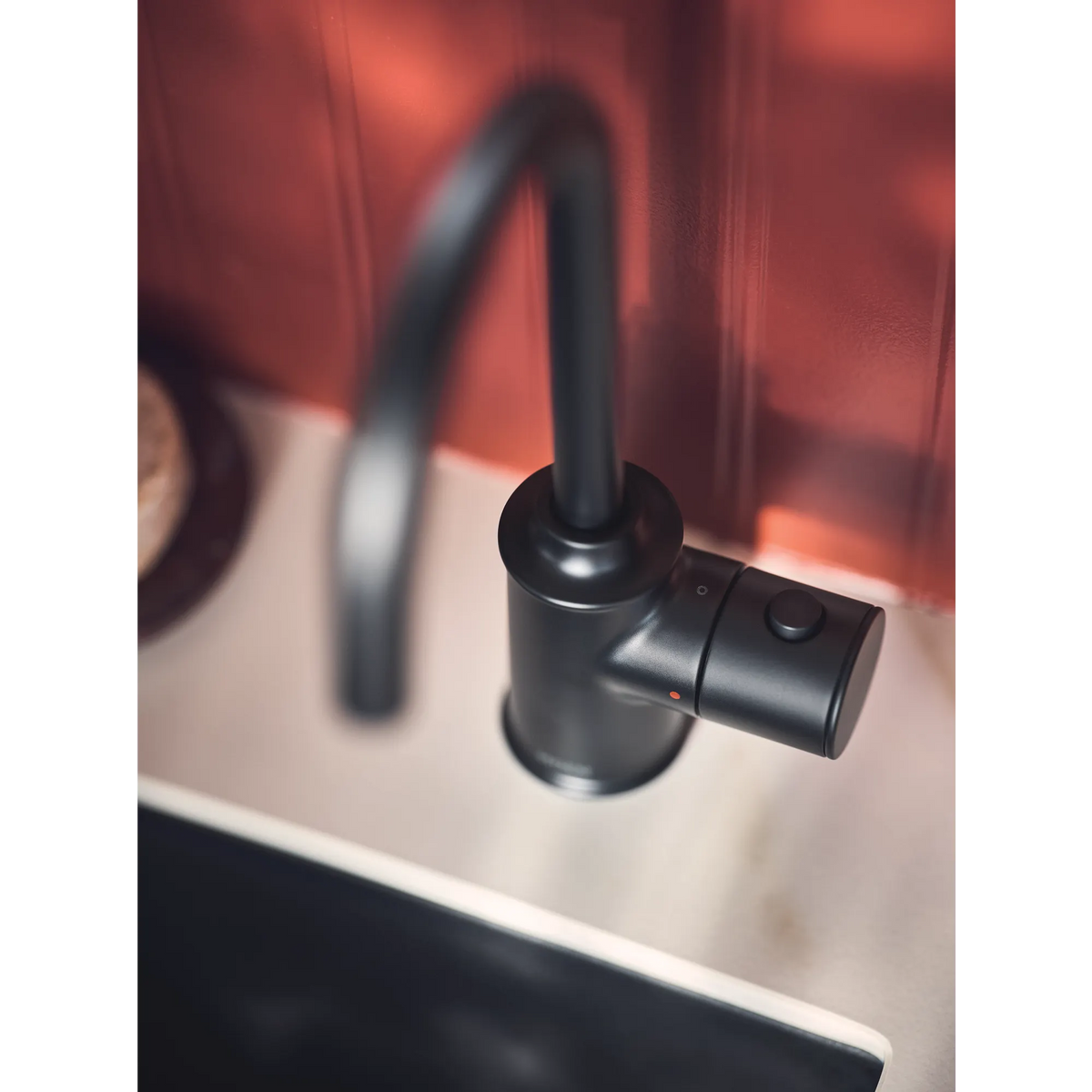 IH7600BL - Matte Black