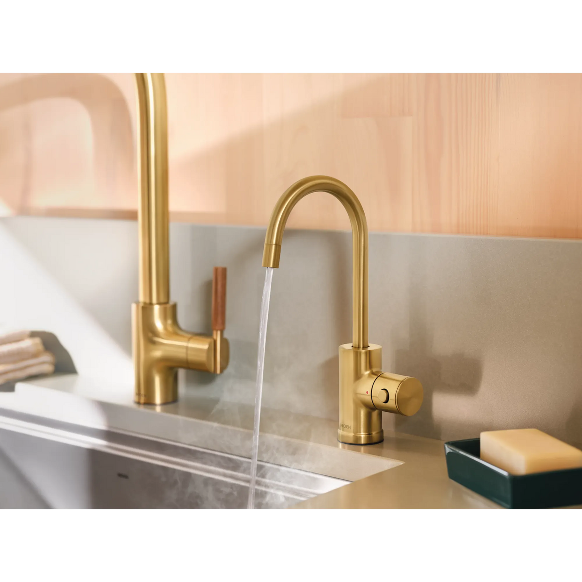 IH7660BG - Brushed Gold